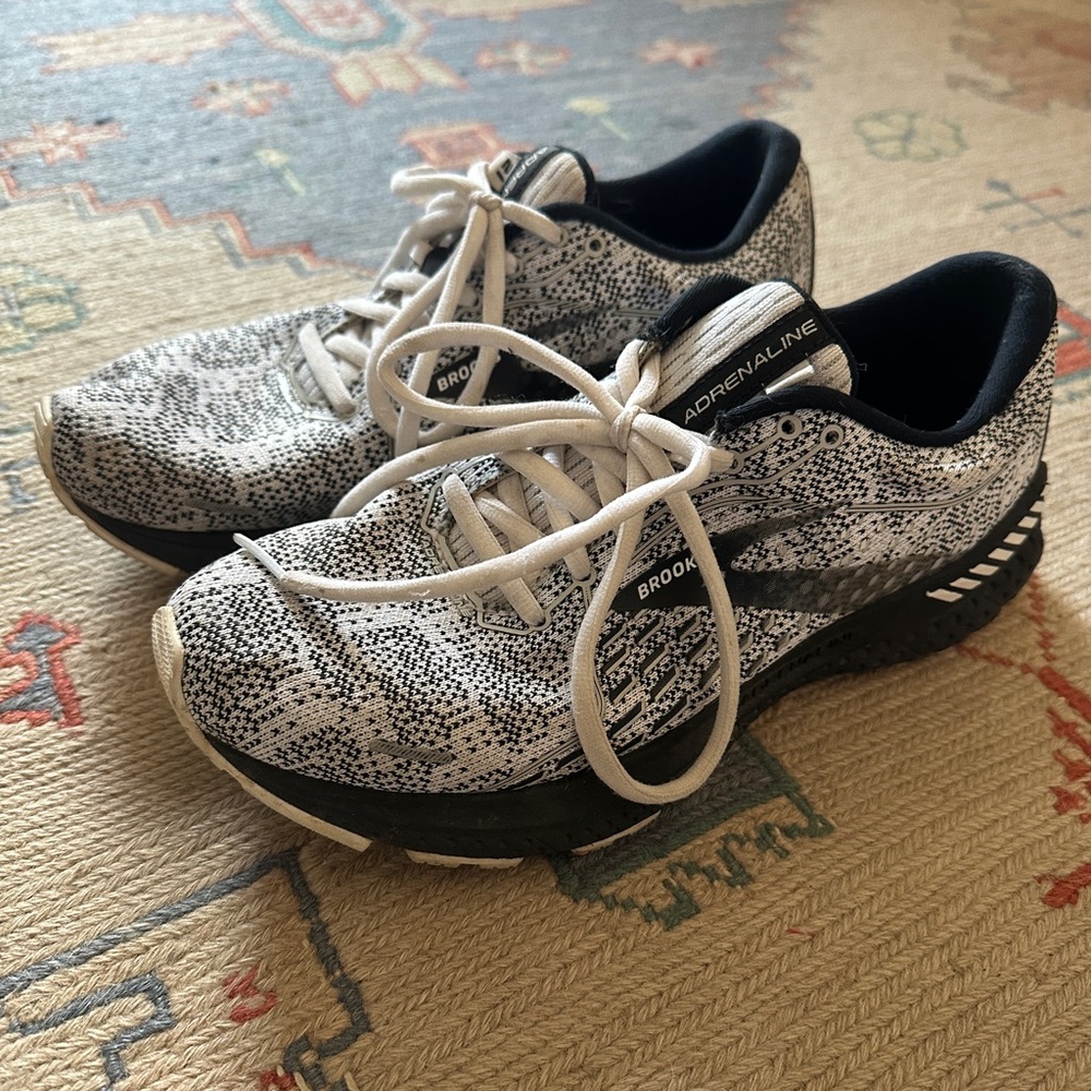 Brooks Running Adrenaline Women’s Size 8